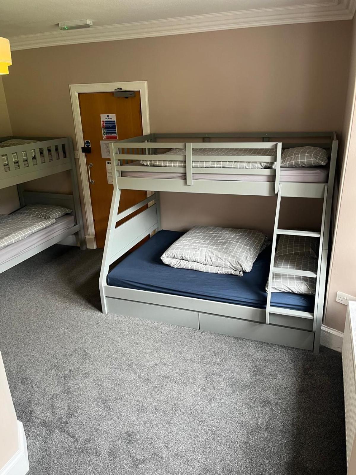 Great Glen Hostel スピーン・ブリッジ エクステリア 写真