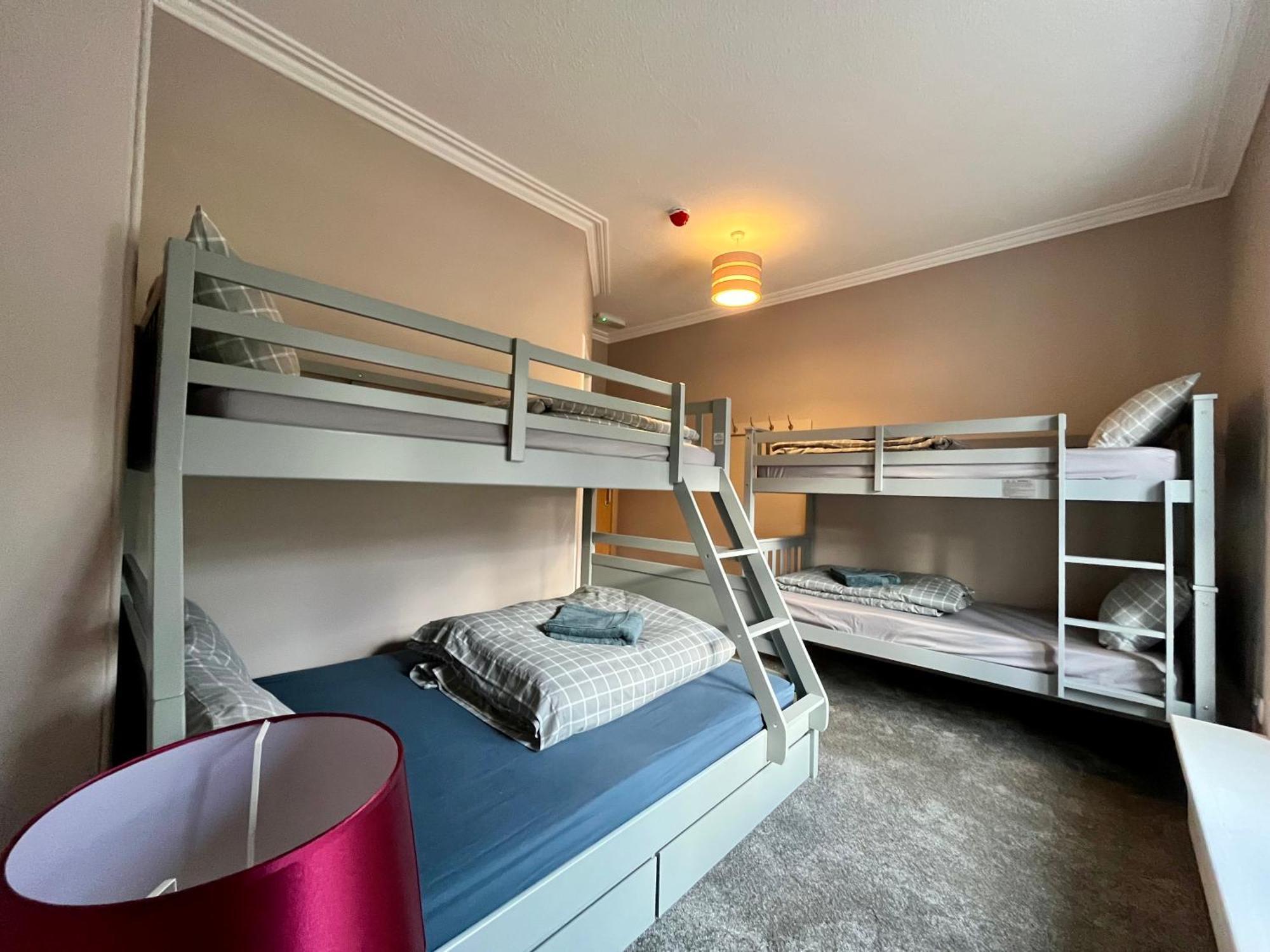 Great Glen Hostel スピーン・ブリッジ エクステリア 写真